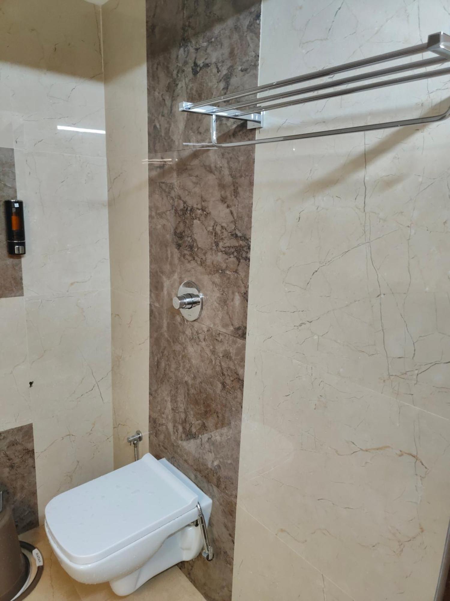 Hotel Geetha International Tuticorin Εξωτερικό φωτογραφία